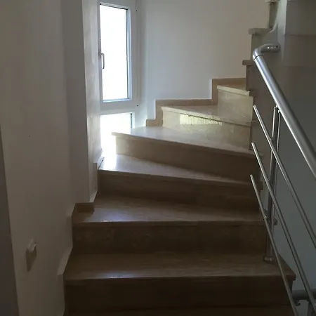 Esen Apartmán İçmeler
